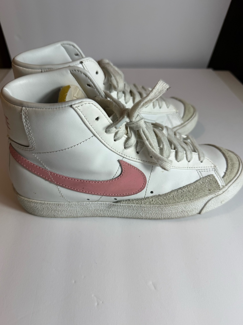 Nike Blazer‎ Mid ‘77 Vintage White Pink Foam Women’s Sneakers CZ1055-114 Size 9